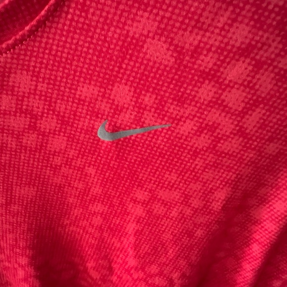 Nike Dri-Fit running top, size medium. - Picture 2 of 9